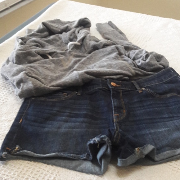 American Eagle Outfitters Tops - Bundle AE Hoodie / Mid Rise shorts